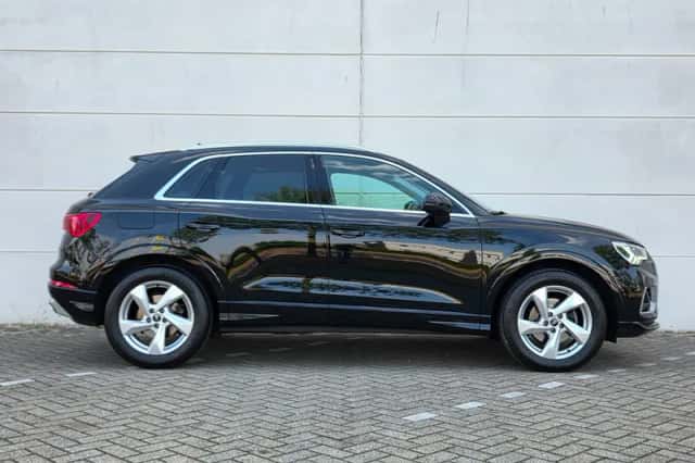 Audi Q3 (2022) thumbnail 6