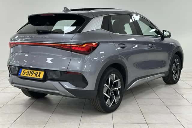 BYD Atto 3 (2023) thumbnail 2