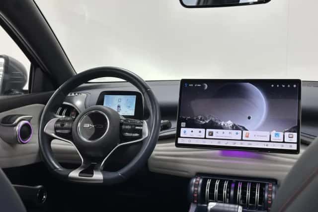 BYD Atto 3 (2023) thumbnail 3