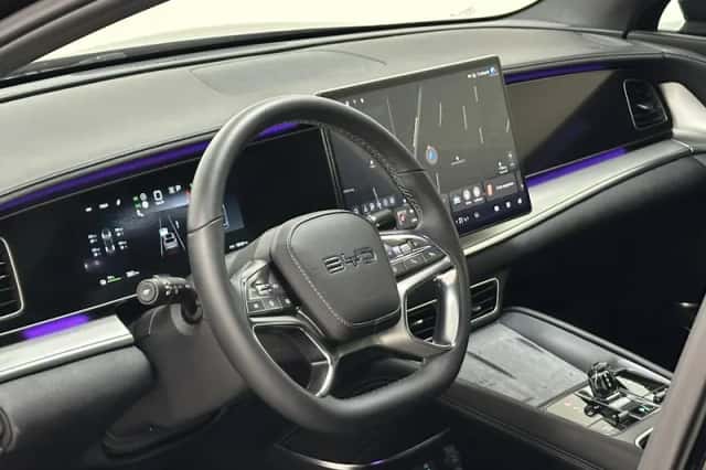 BYD SEALION (2025) thumbnail 3