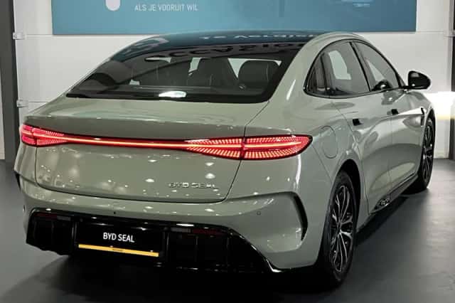 BYD Seal (2026) thumbnail 2