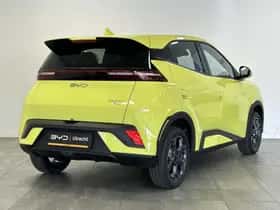 BYD Dolphin (2026) thumbnail 2
