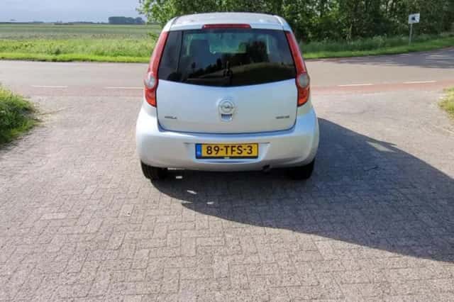 Opel Agila (2012) thumbnail 3