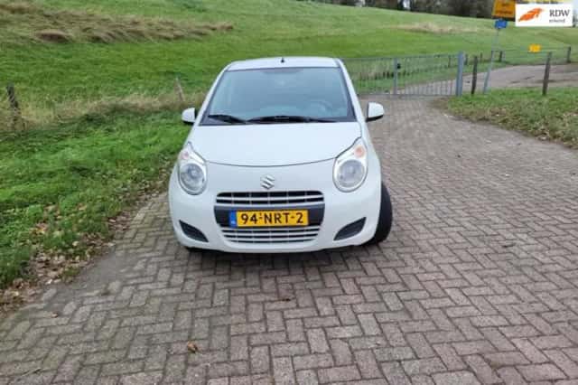 Suzuki Alto (2010) thumbnail 1