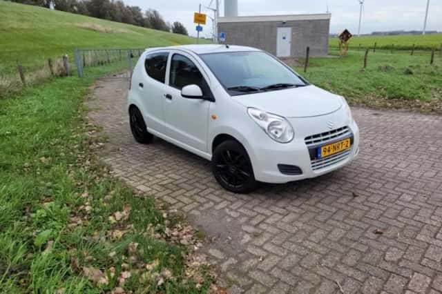 Suzuki Alto (2010) thumbnail 2