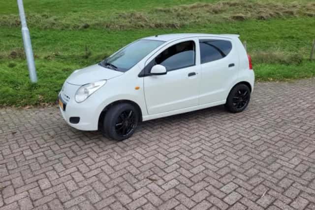 Suzuki Alto (2010) thumbnail 3