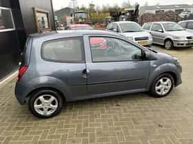 Renault Twingo (2011) thumbnail 6