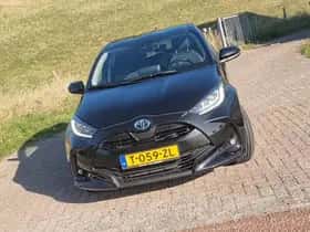 Toyota Yaris (2023) thumbnail 3