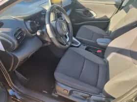 Toyota Yaris (2023) thumbnail 10