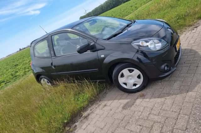 Renault Twingo (2011) thumbnail 2