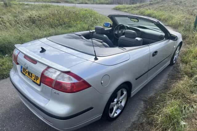 Saab 9-3 (2004) thumbnail 5