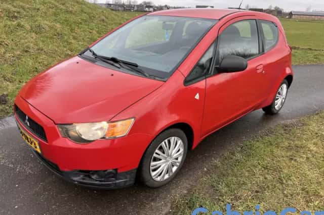 Mitsubishi Colt (2012) thumbnail 1