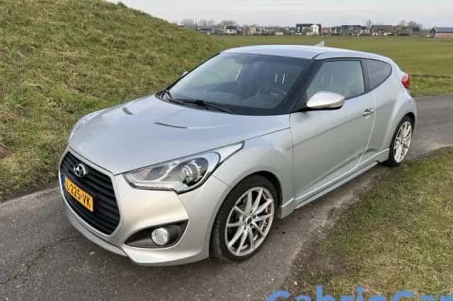 Hyundai Veloster (2015) thumbnail 1