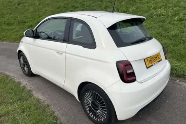 Fiat 500 (2021) thumbnail 4