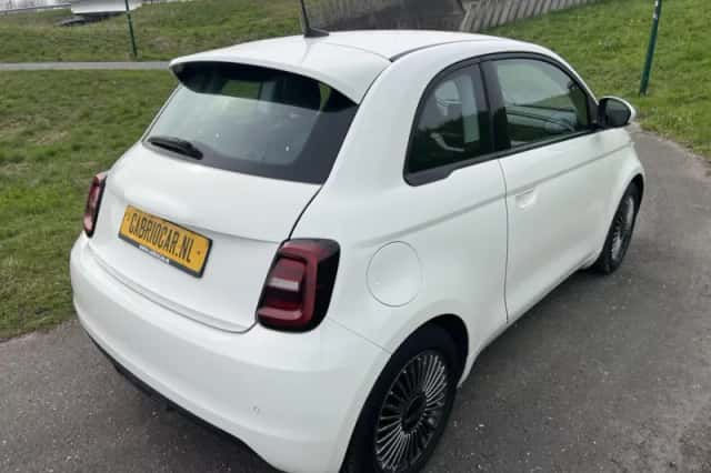 Fiat 500 (2021) thumbnail 6