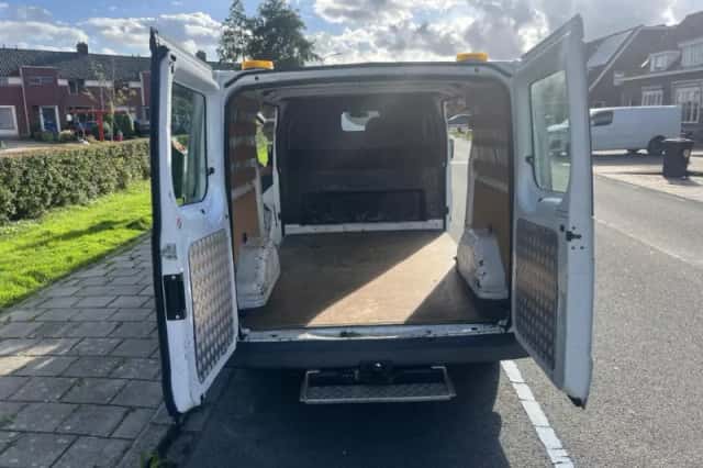 Ford Transit (2010) thumbnail 2