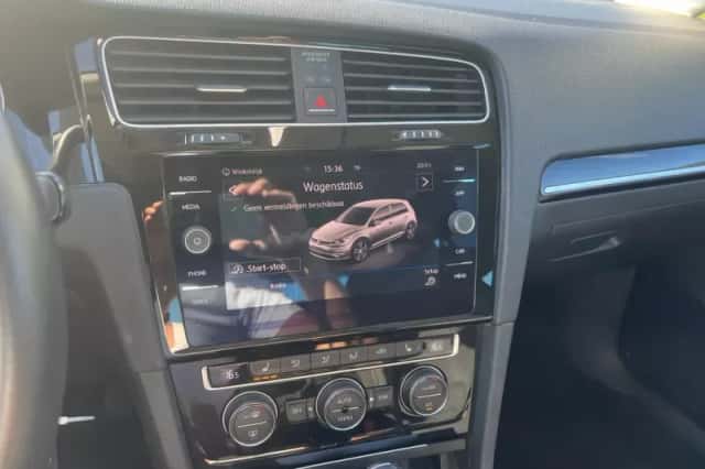 Volkswagen Golf (2017) thumbnail 5