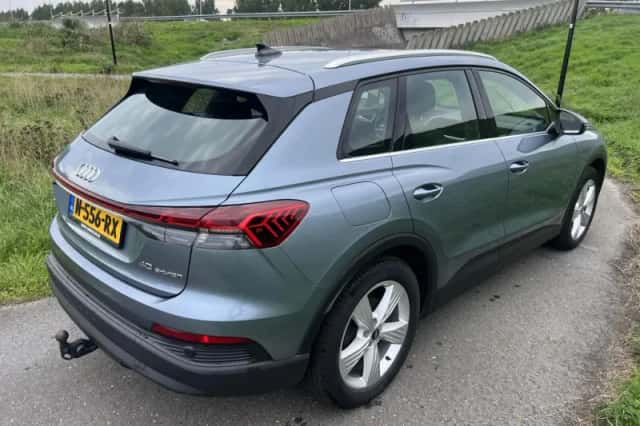 Audi Q4 e-tron (2021) thumbnail 5