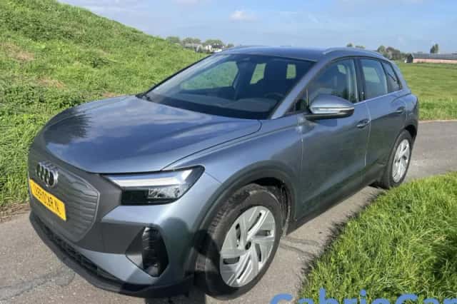 Audi Q4 e-tron (2023) thumbnail 1