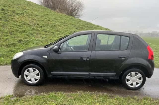 Dacia Sandero (2009) thumbnail 6