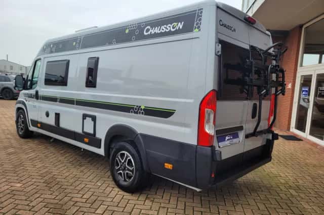 Chausson V (2025) thumbnail 4