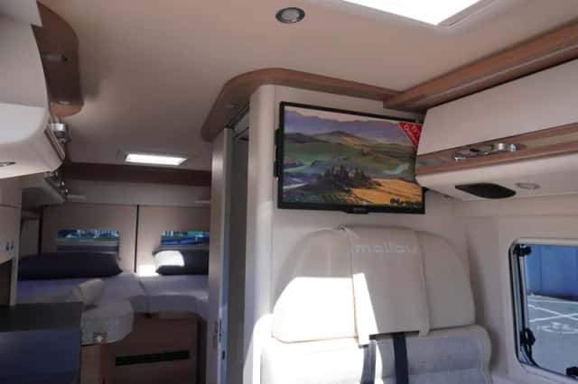 Malibu Van (2025) thumbnail 5