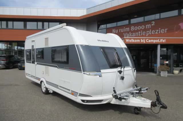 Hobby De Luxe (2018) thumbnail 2