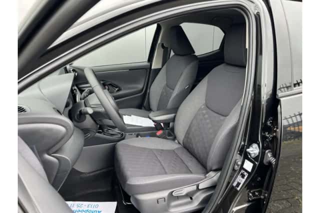 Toyota Yaris (2026) thumbnail 6
