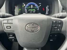 Toyota C-HR (2024) thumbnail 15