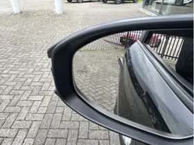 Toyota C-HR (2024) thumbnail 7
