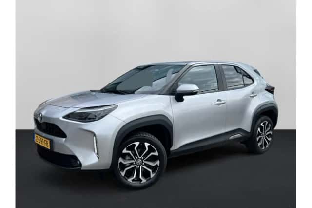 Toyota Yaris Cross (2024) thumbnail 1