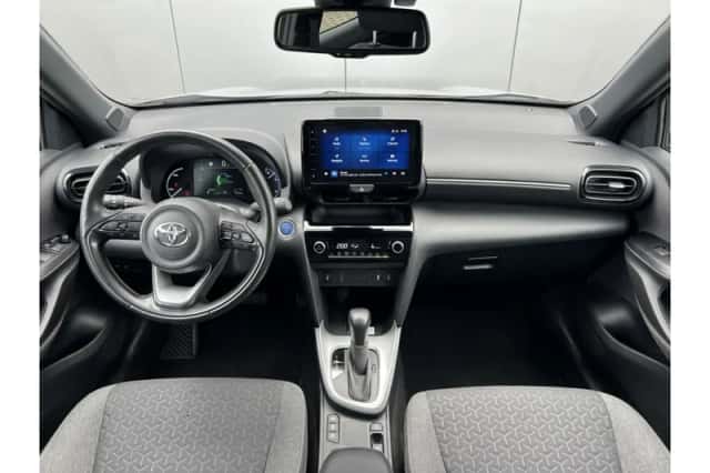 Toyota Yaris Cross (2024) thumbnail 3