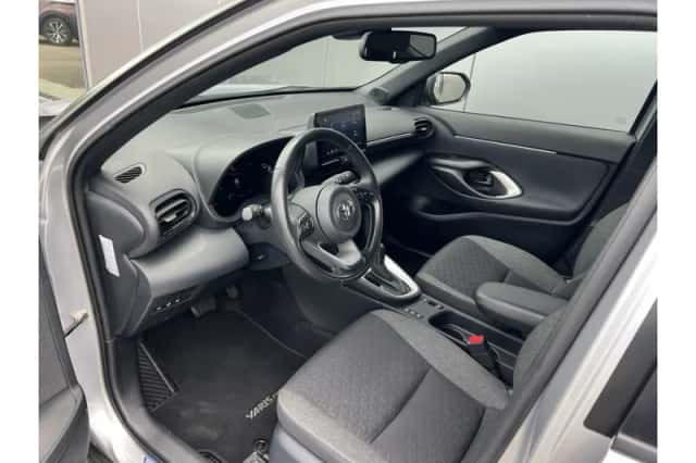 Toyota Yaris Cross (2024) thumbnail 4