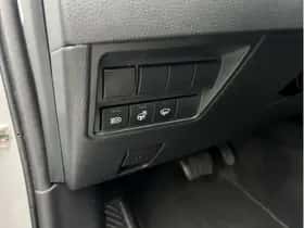 Toyota Yaris Cross (2024) thumbnail 8