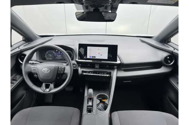 Toyota C-HR (2025) thumbnail 3