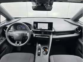 Toyota C-HR (2025) thumbnail 3