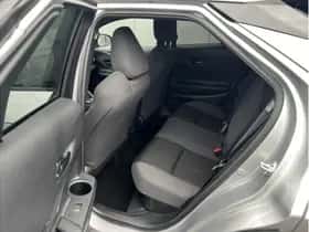 Toyota C-HR (2025) thumbnail 5