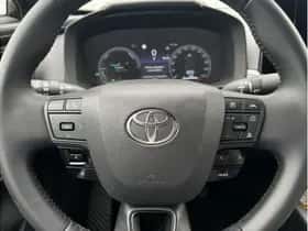 Toyota C-HR (2025) thumbnail 10