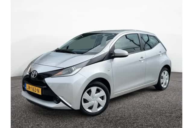 Toyota Aygo (2015) thumbnail 1