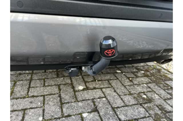 Toyota RAV4 (2022) thumbnail 5