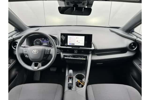 Toyota C-HR (2025) thumbnail 3