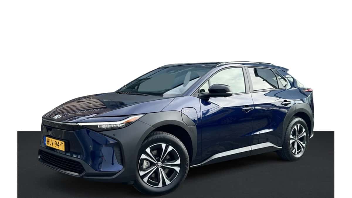 Toyota bZ4X (2025) — foto 1