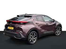 Toyota C-HR (2024) thumbnail 2
