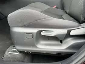 Toyota C-HR (2024) thumbnail 9