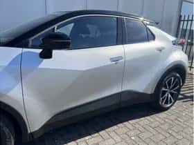 Toyota C-HR (2025) thumbnail 25