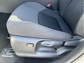 Toyota C-HR (2025) thumbnail 9