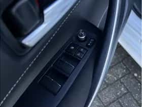 Toyota Corolla (2020) thumbnail 8