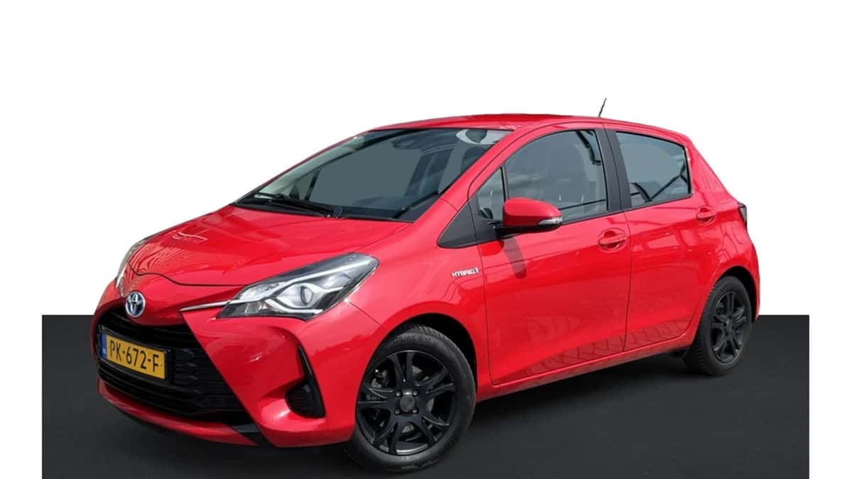 Toyota Yaris (2017) — foto 1