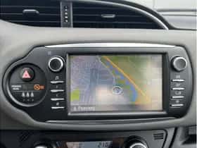 Toyota Yaris (2017) thumbnail 14
