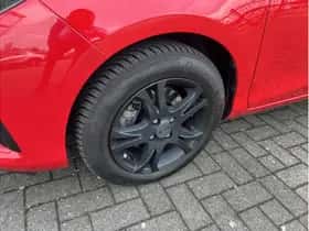 Toyota Yaris (2017) thumbnail 22